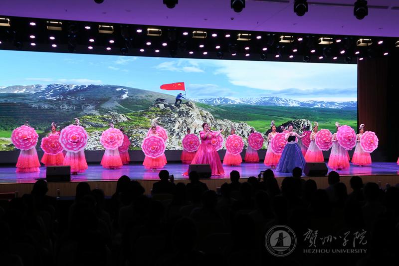歌伴舞《美丽中国梦》